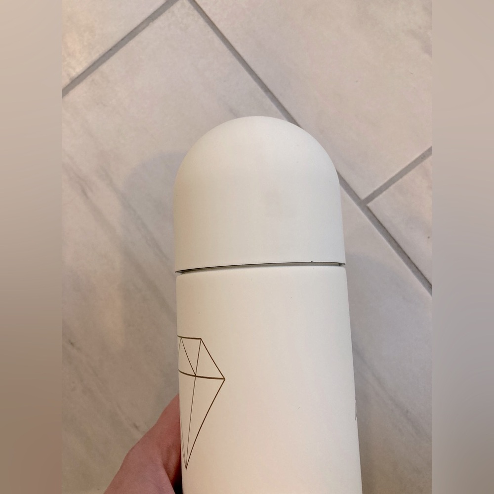 Itzy Ritzy Water Bottle - Picture 4 of 6